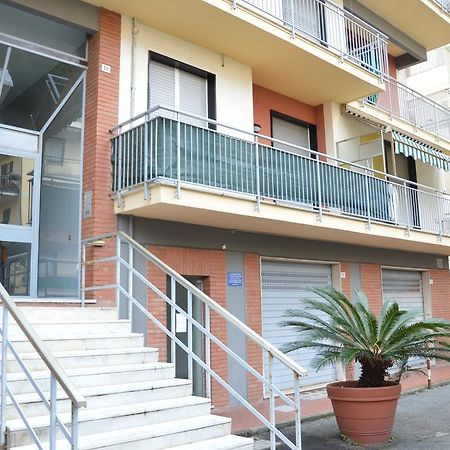 キアーヴァリCasa Mareアパートメント エクステリア 写真